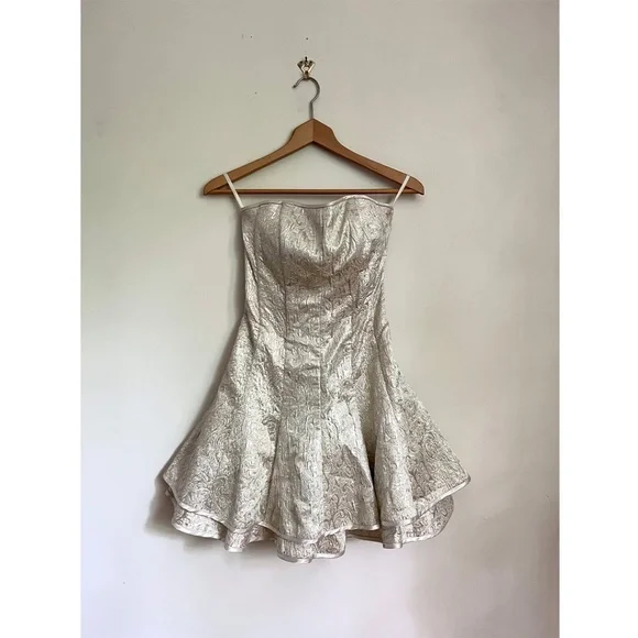 green emerald velvet dress 1980s Gunne Sax by Jessica McClintock Velvet Bodice and Gold Lace Stra main image 1